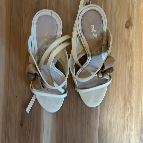 L.A.M.B. Strappy leather heels. - Picture 6 of 6